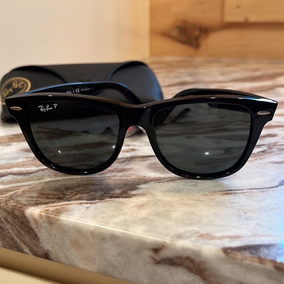 Womens Ray-Ban Wayfarer Sunglasses - Picture 7 of 7